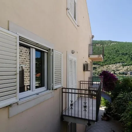 아파트 Marela Mokošica